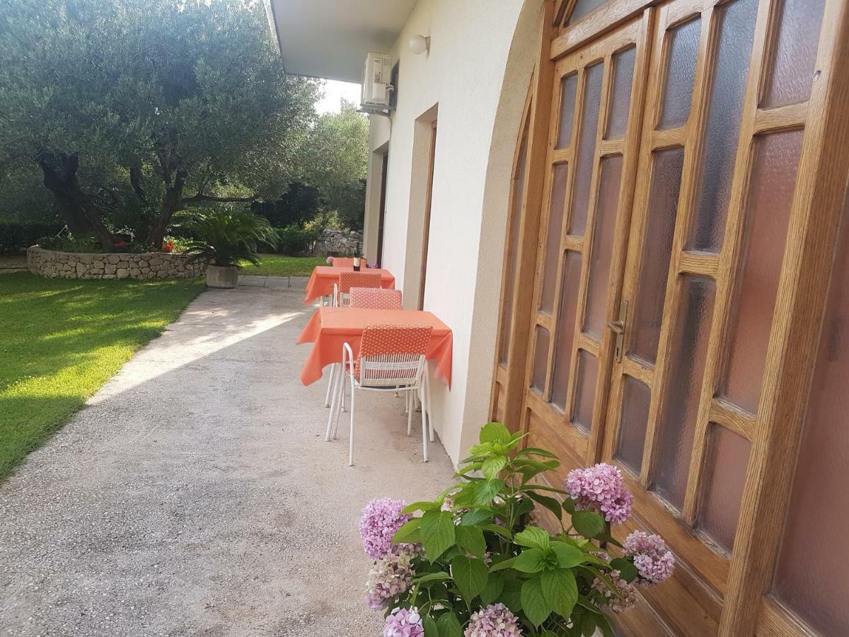 Apartman Vrisika Ll Макарска Экстерьер фото